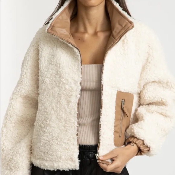 BlankNYC Faux Shearling Leather Bomber Jacket - Picture 8 of 9